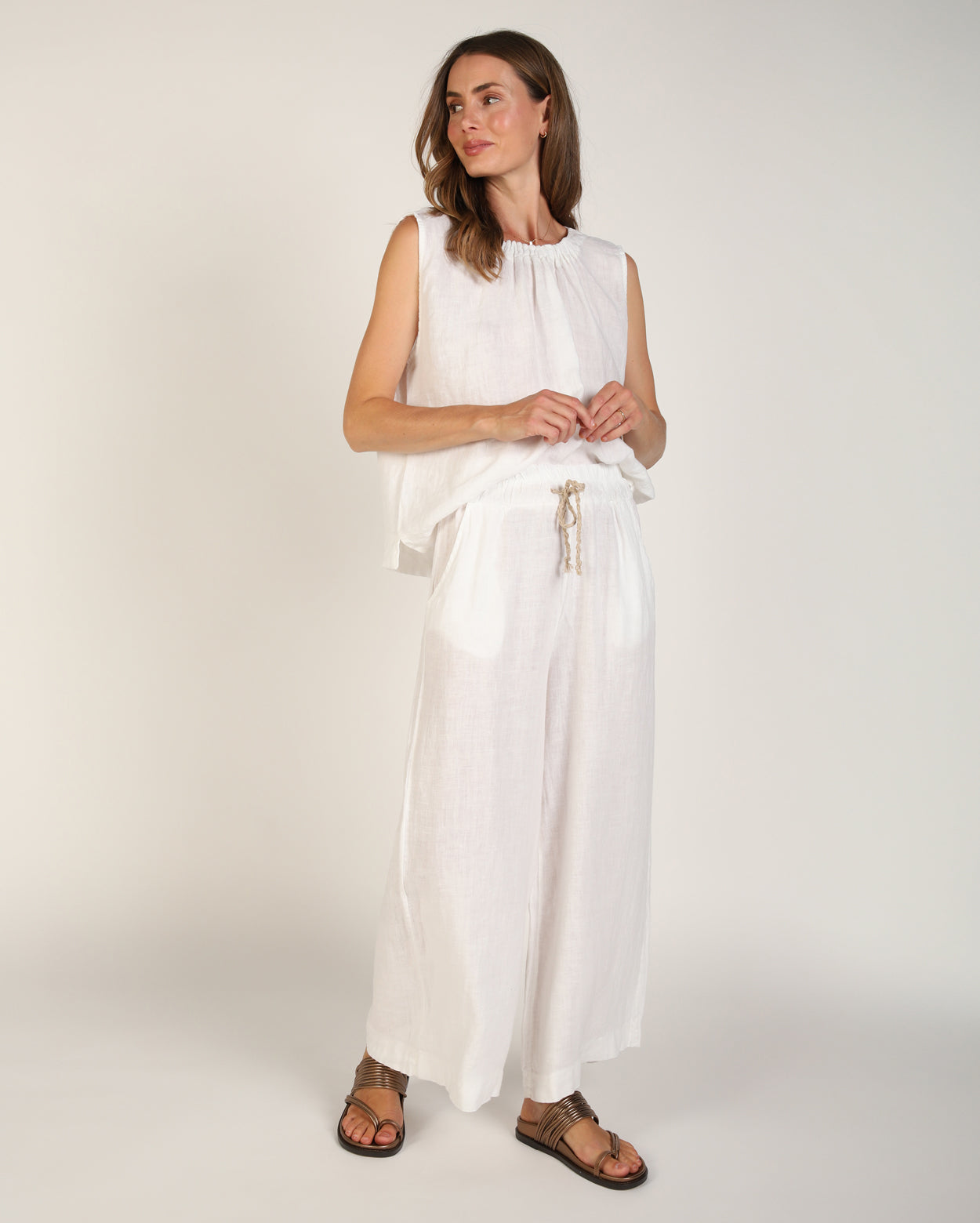 10125-s25_xinalinenpant_picnic_whi_1_1764639880