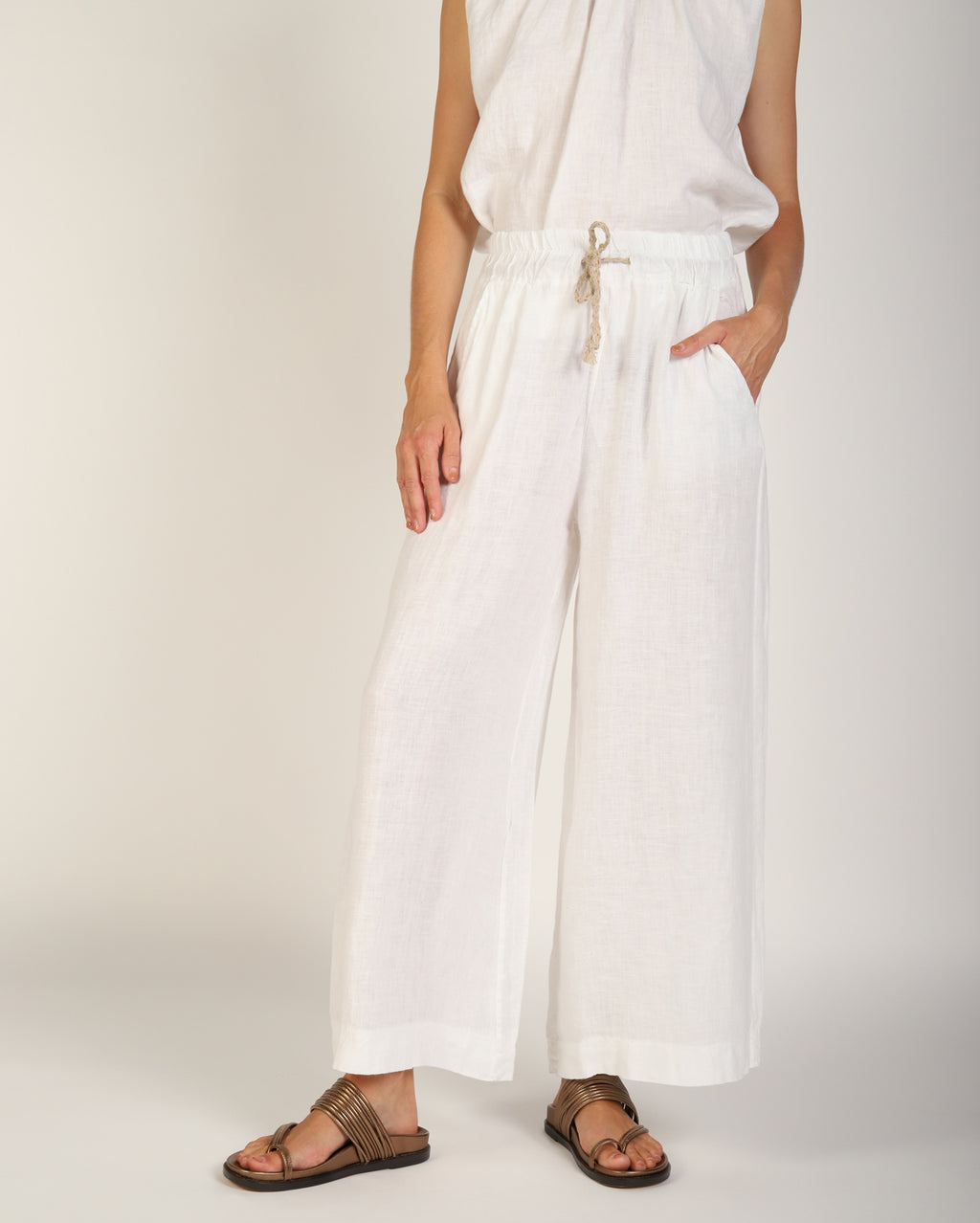 10125-s25_xinalinenpant_picnic_whi_3_1764639876