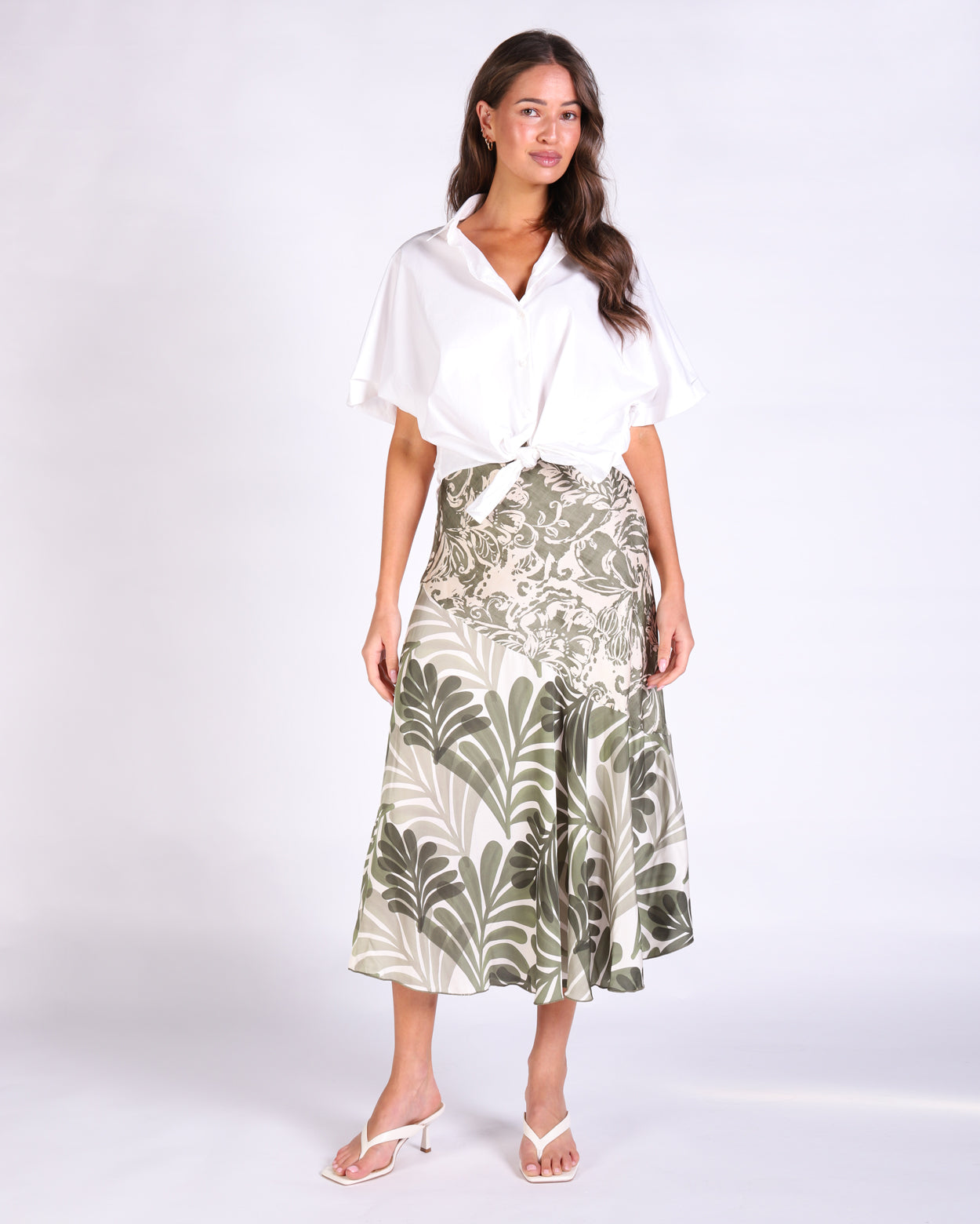 25099_ebonyskirt_picnic_oli_1_1764638718