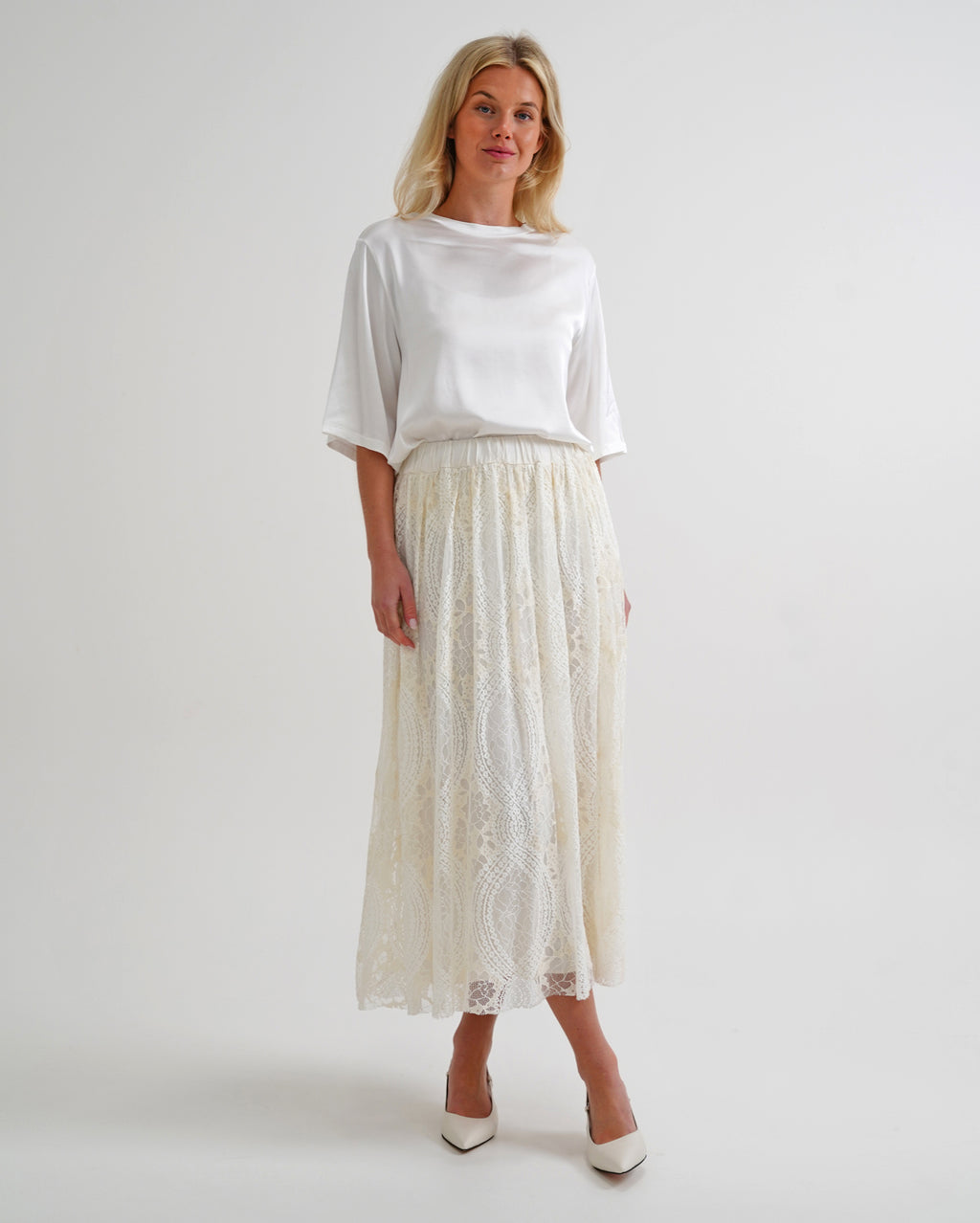 25112_sarahskirt_picnic_ant_1_1764645004