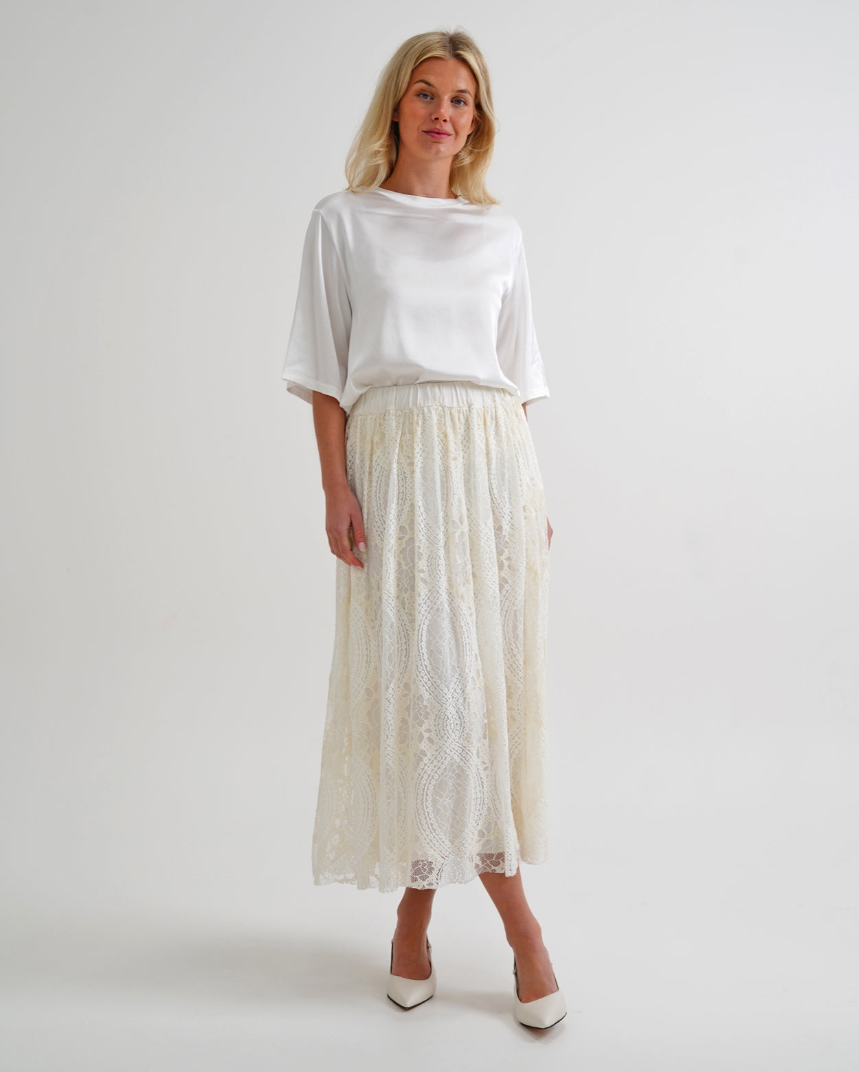 25112_sarahskirt_picnic_ant_1_1764645004