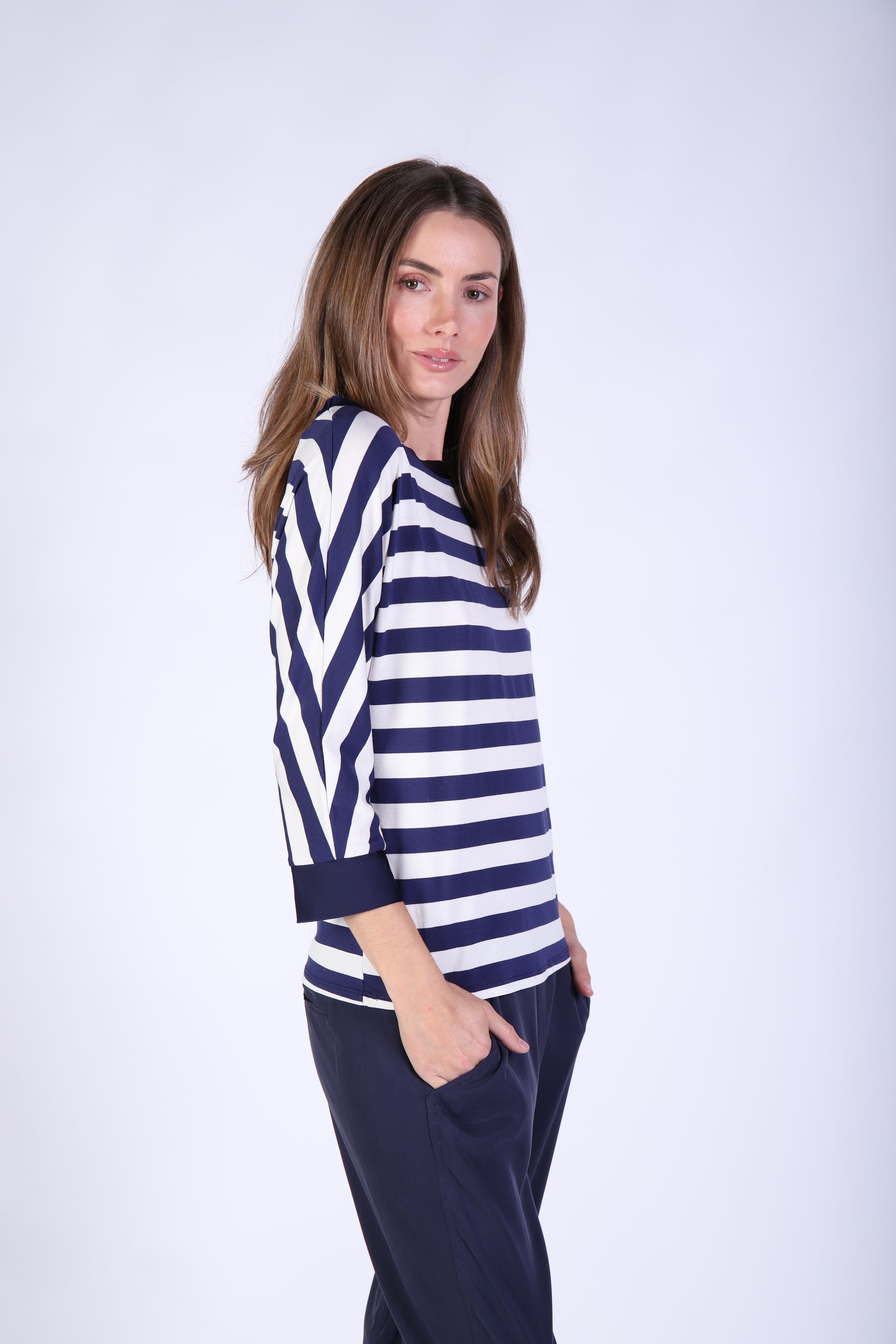 33997_parisstripetee_picnic_nav_3_1764644175