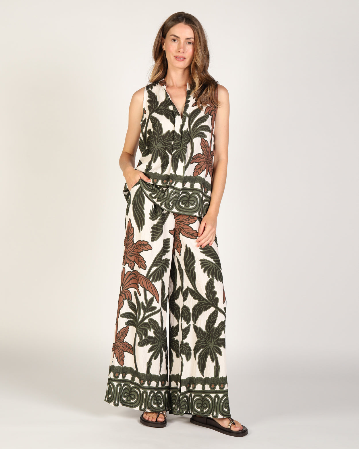 37193-1_tiffanypant_picnic_grnmulti_1_1764639843