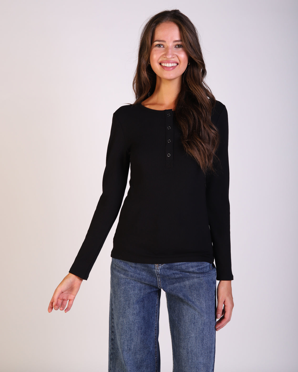 58612013_josielongsleevetee_picnic_blk_1_1764644357