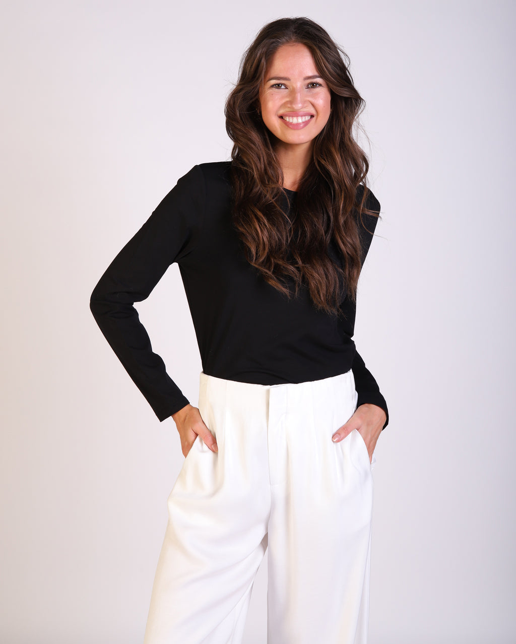 58612020_lizzylongsleevetee_picnic_blk_1_1764644395