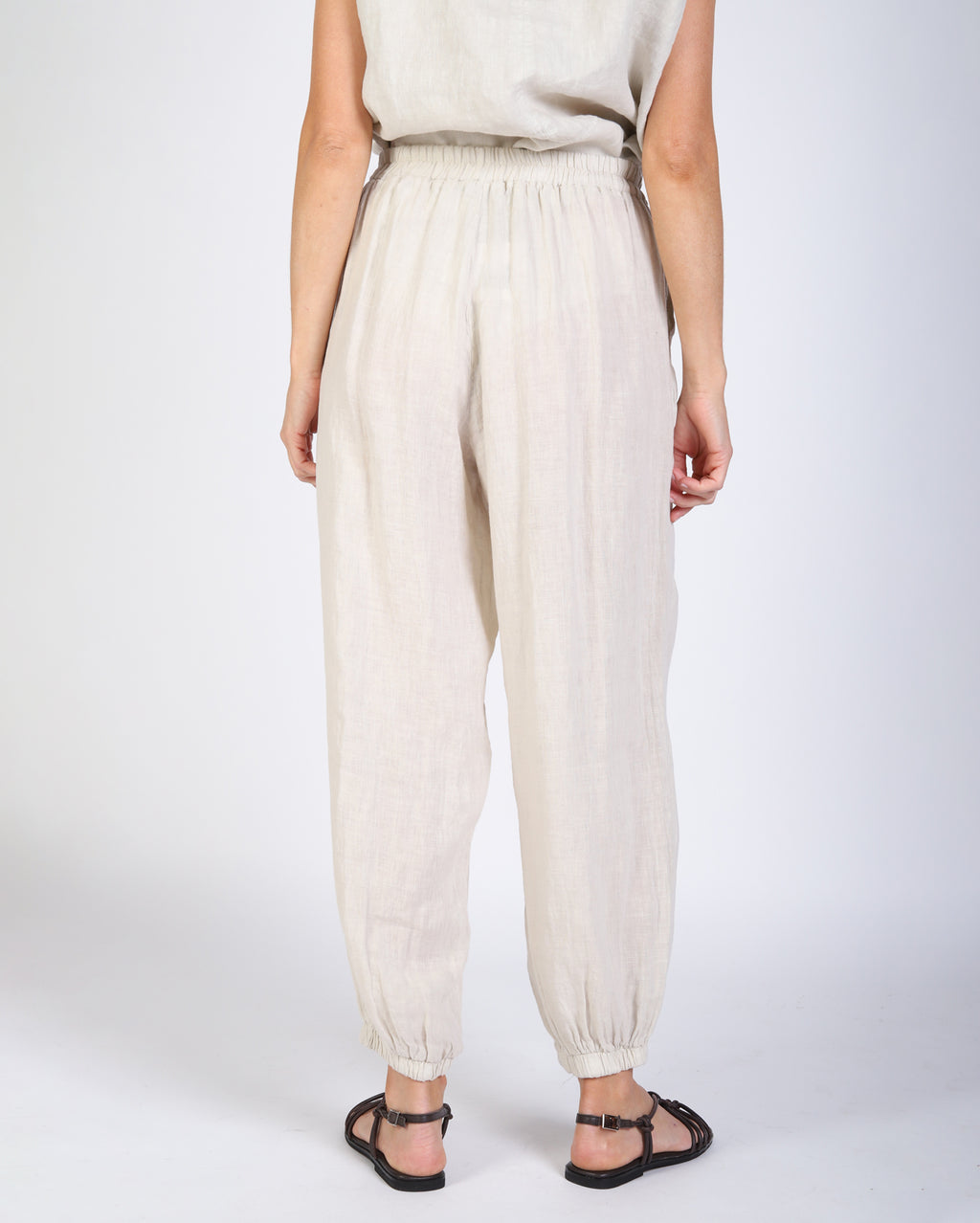 Avril Pant  - Stone