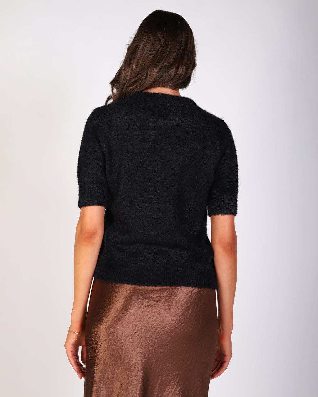 Liv Fluffy S/S Crew Knit - Black
