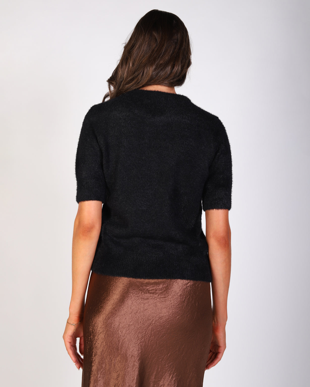 Liv Fluffy S/S Crew Knit - Black