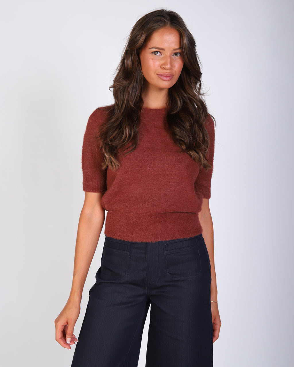 Liv Fluffy S/S Crew Knit - Rust