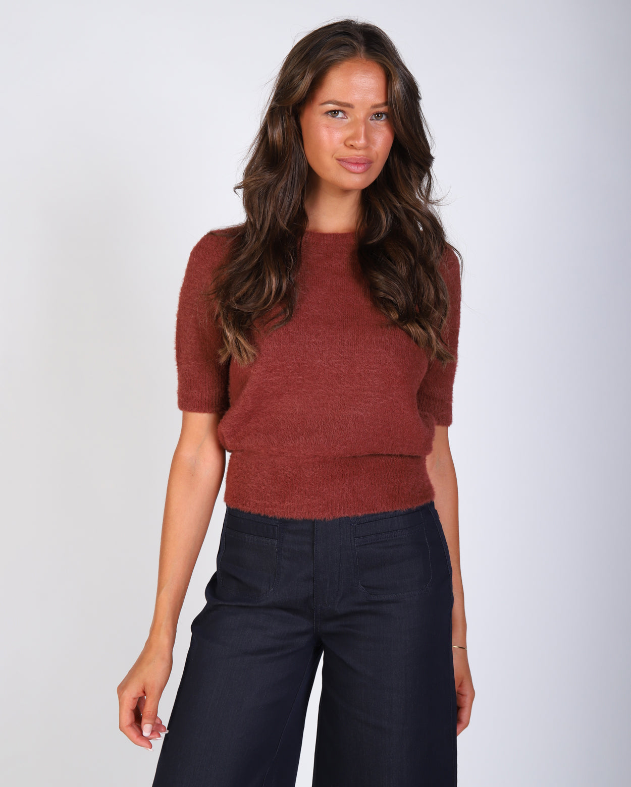 Liv Fluffy S/S Crew Knit - Rust