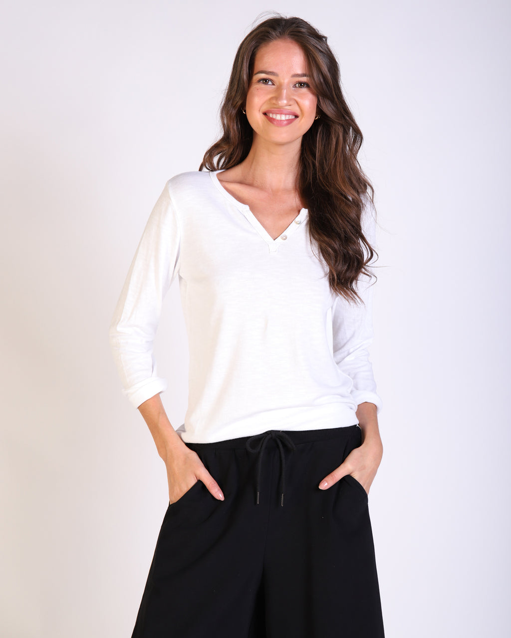 72781p-w25_colbylongsleevetee_picnic_whi_1_1764644190