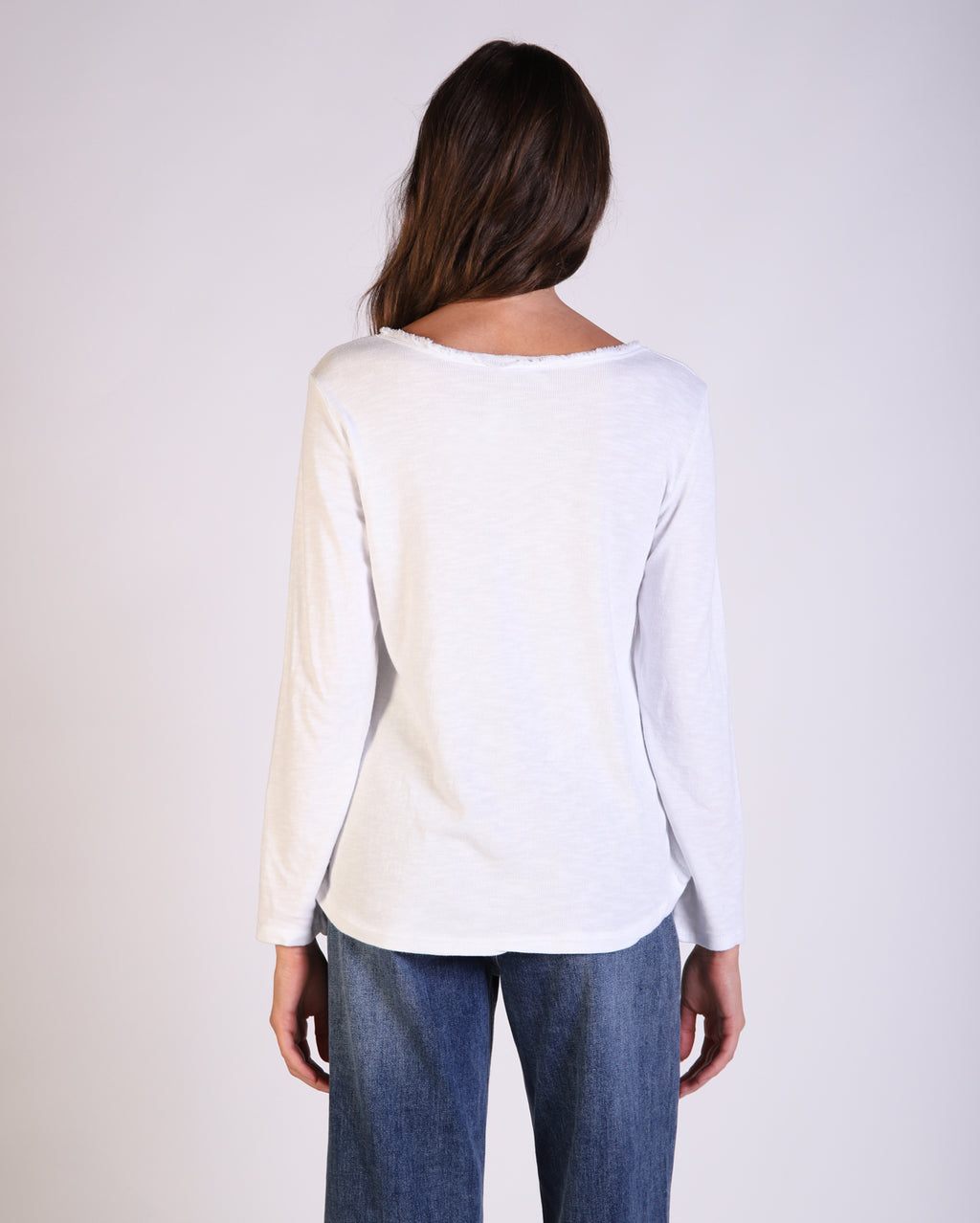 7993-w_calilongsleevetee_picnic_whi_4_1764644377