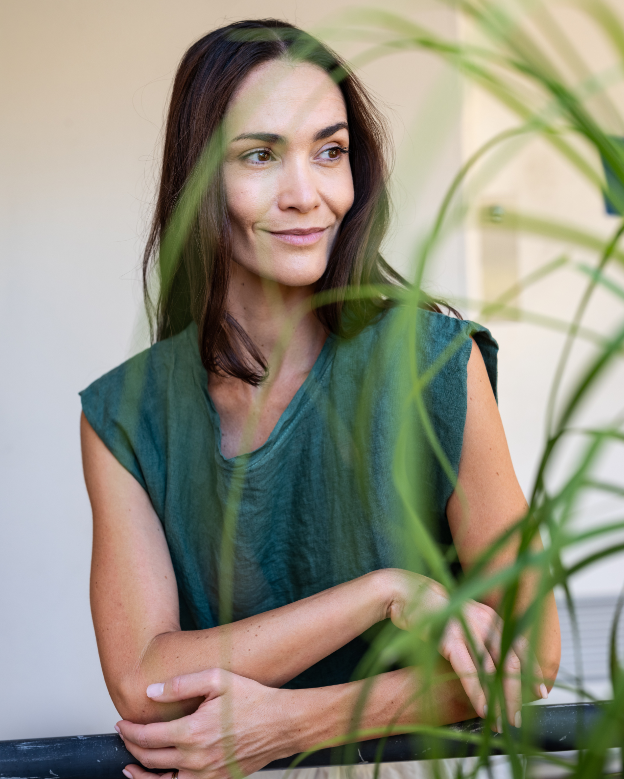 Sabine Linen Top - Kale