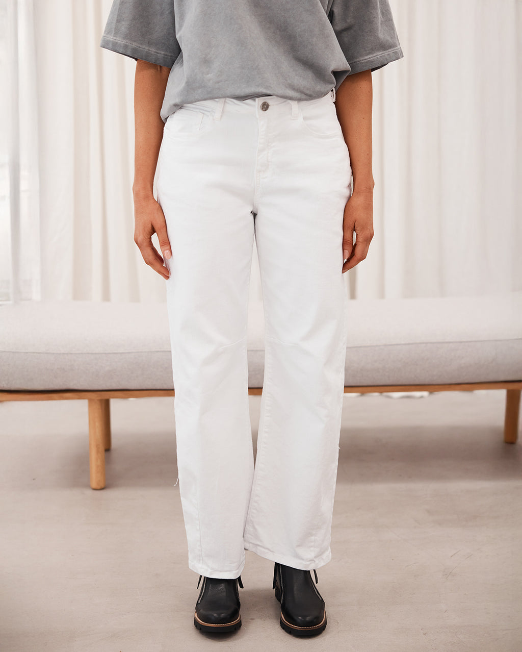 Samara Pant  - White