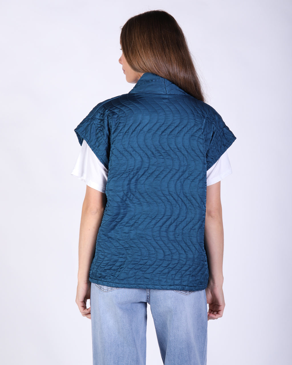 82643_karolquiltedvest_picnic_blu_4_1764647193