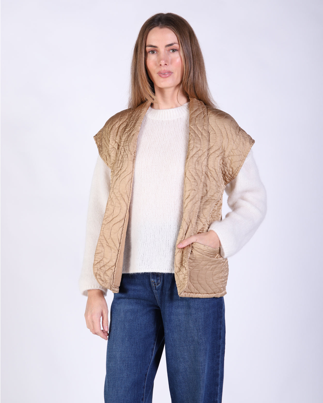 82643_karolquiltedvest_picnic_gol_2_1764647185