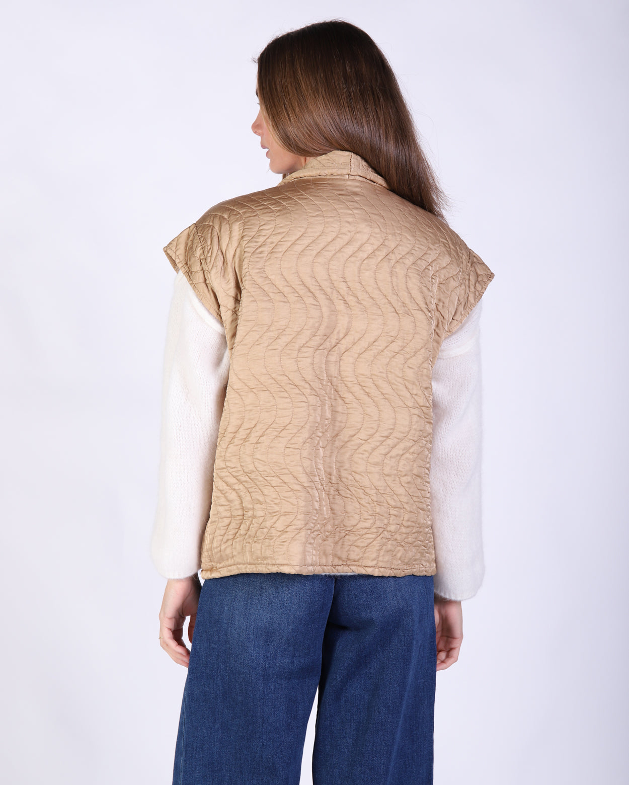 82643_karolquiltedvest_picnic_gol_4_1764647188