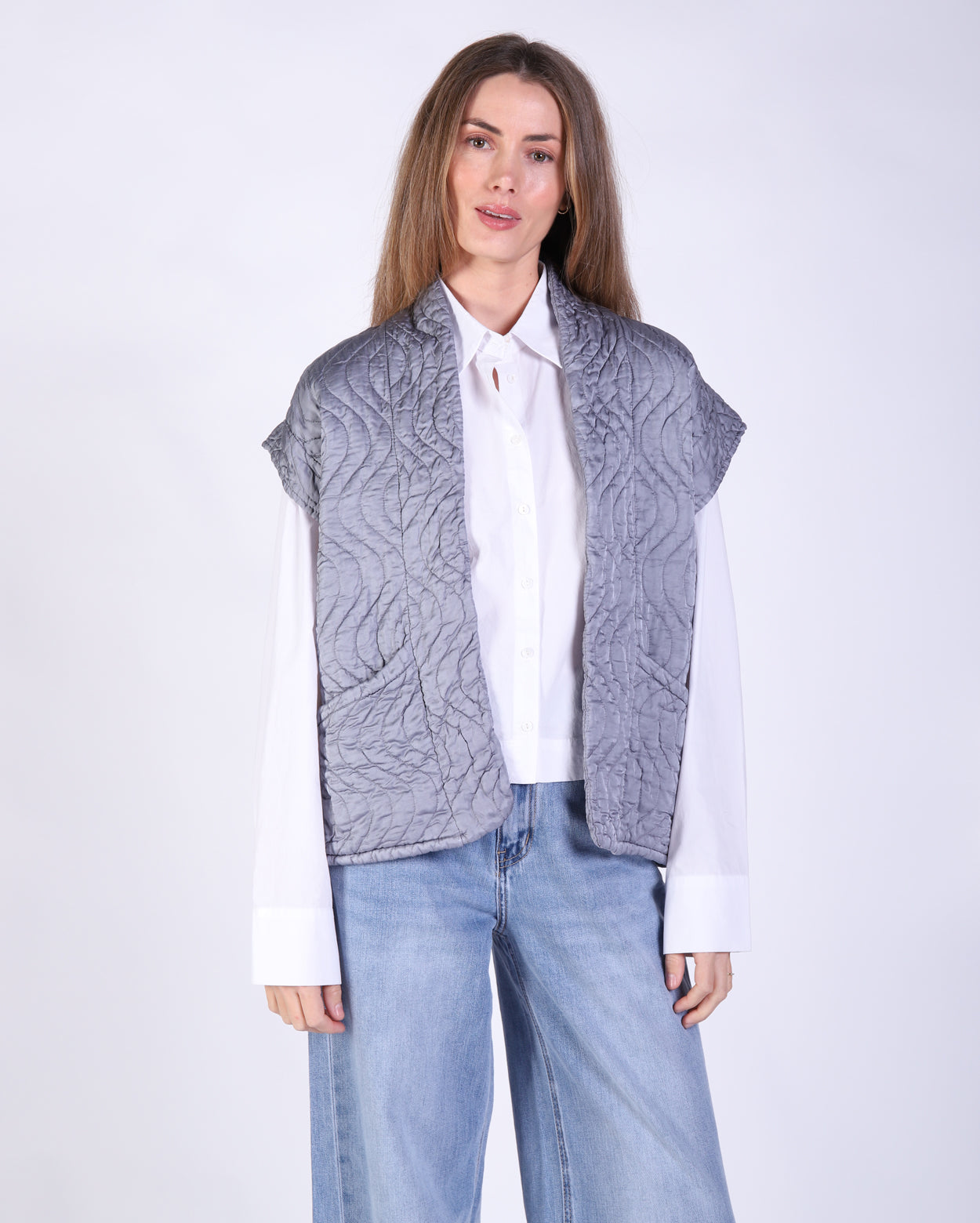 82643_karolquiltedvest_picnic_gre_1_1764647192