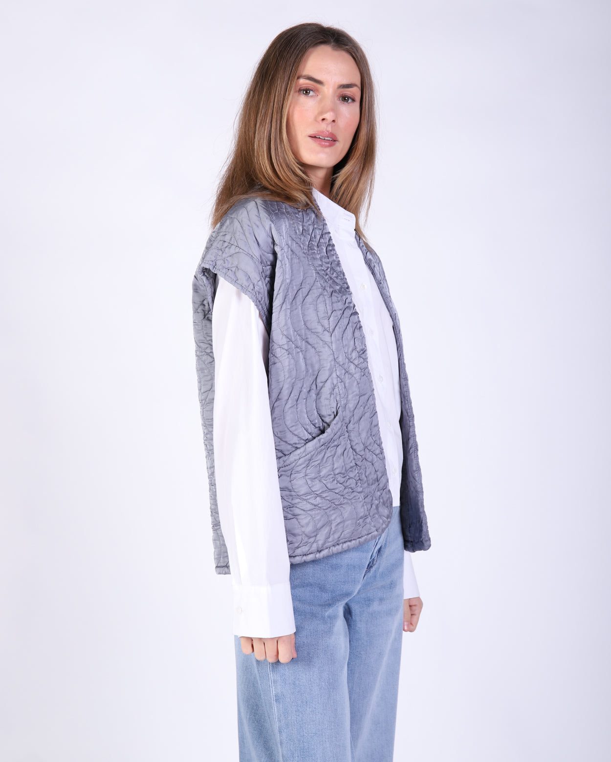 82643_karolquiltedvest_picnic_gre_2_1764647193