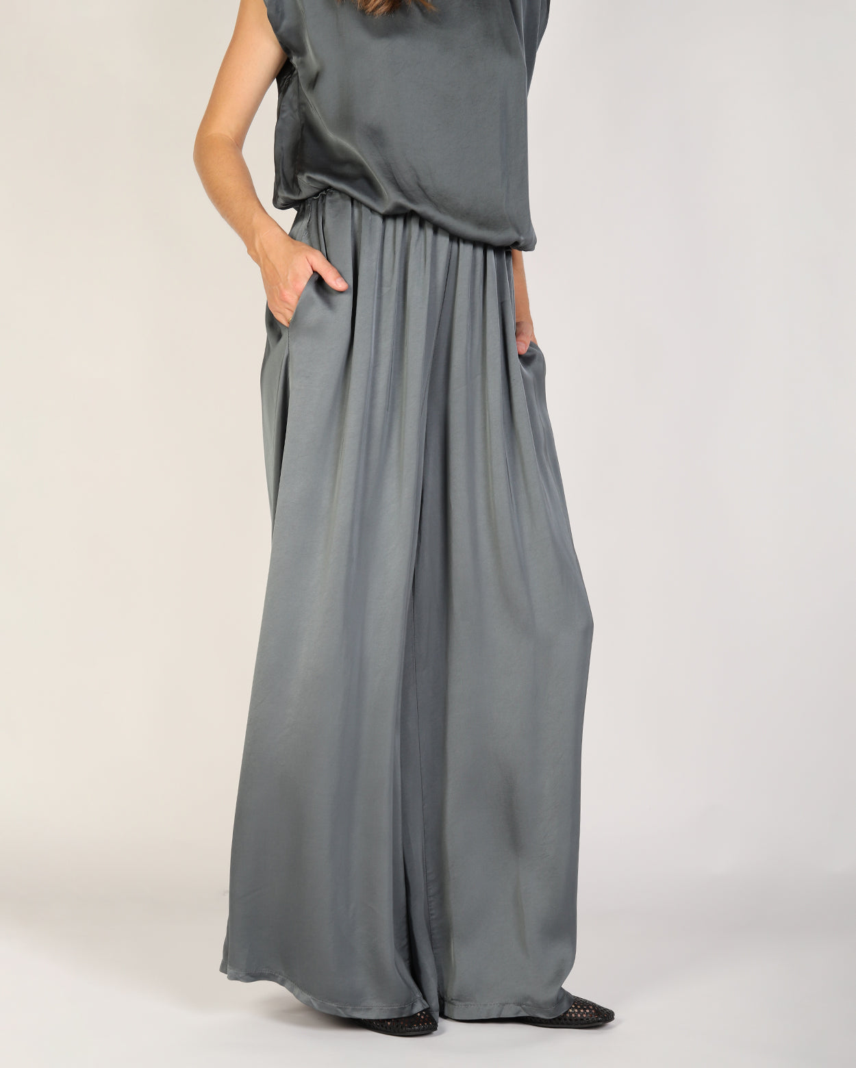 Elise Pant  - Charcoal