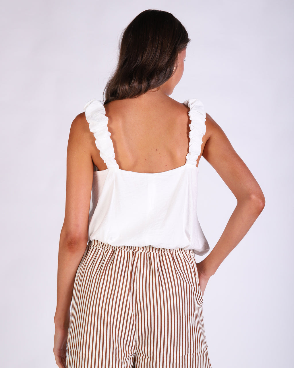 BZ768_quinntop_picnic_whi_4_1764638087