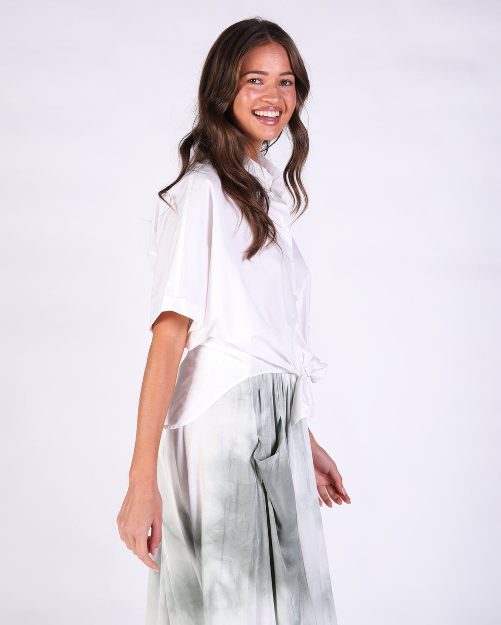 ME1547_emilyshirt_picnic_whi_7_1764638935