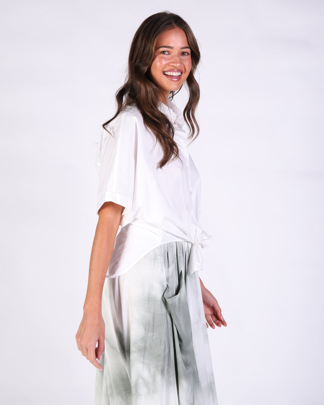 ME1547_emilyshirt_picnic_whi_7_1764638935