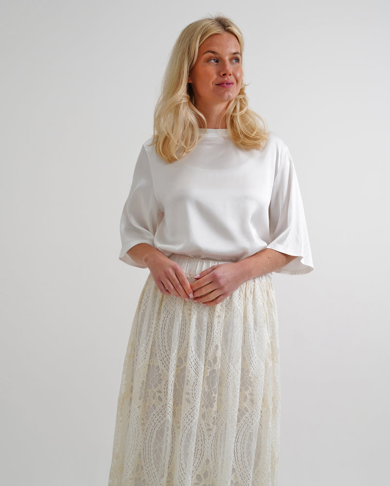 MM237-633_lottietop_picnic_whi_1_1764644499