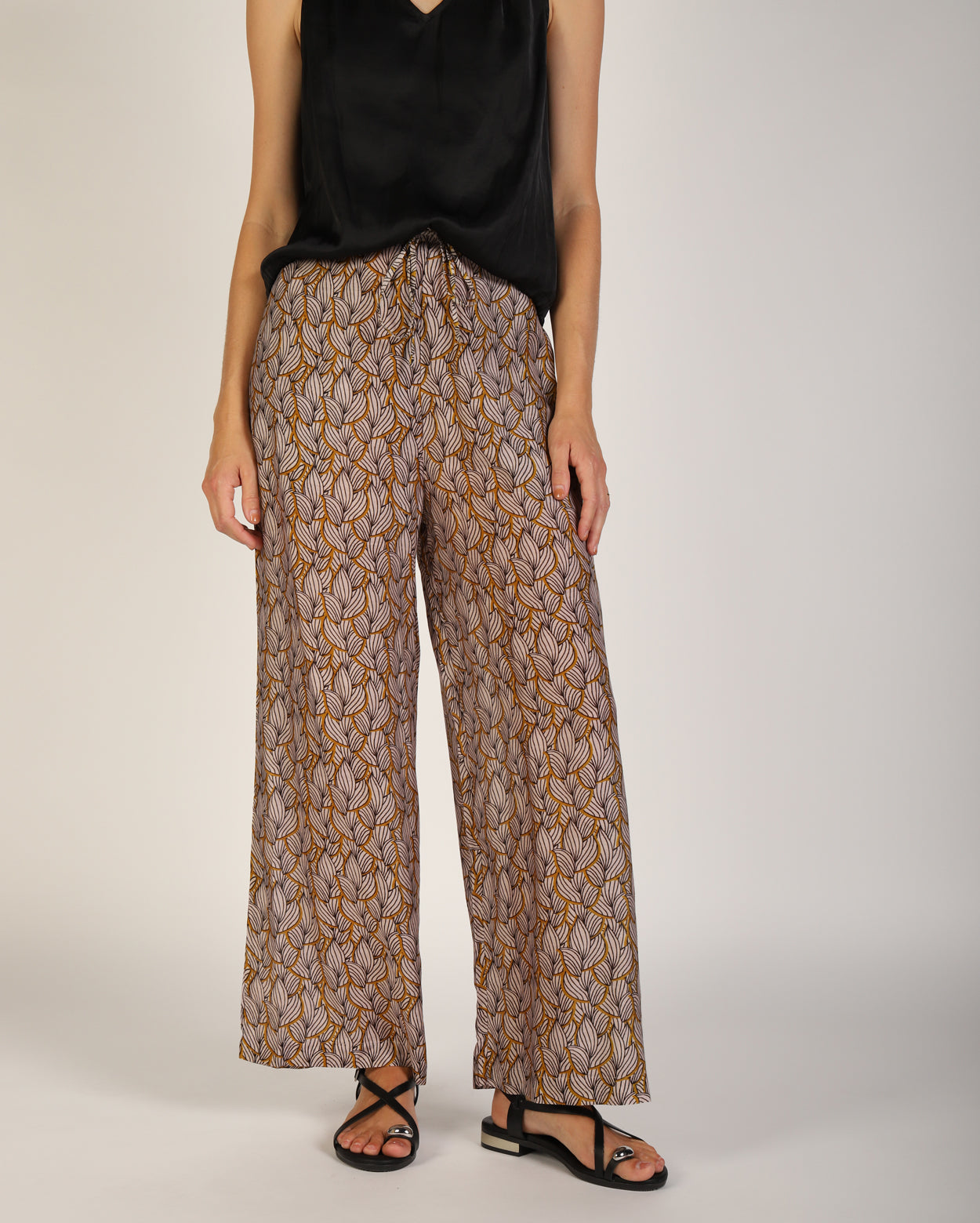 as016_orlapant_picnic_mul_3_1764638105