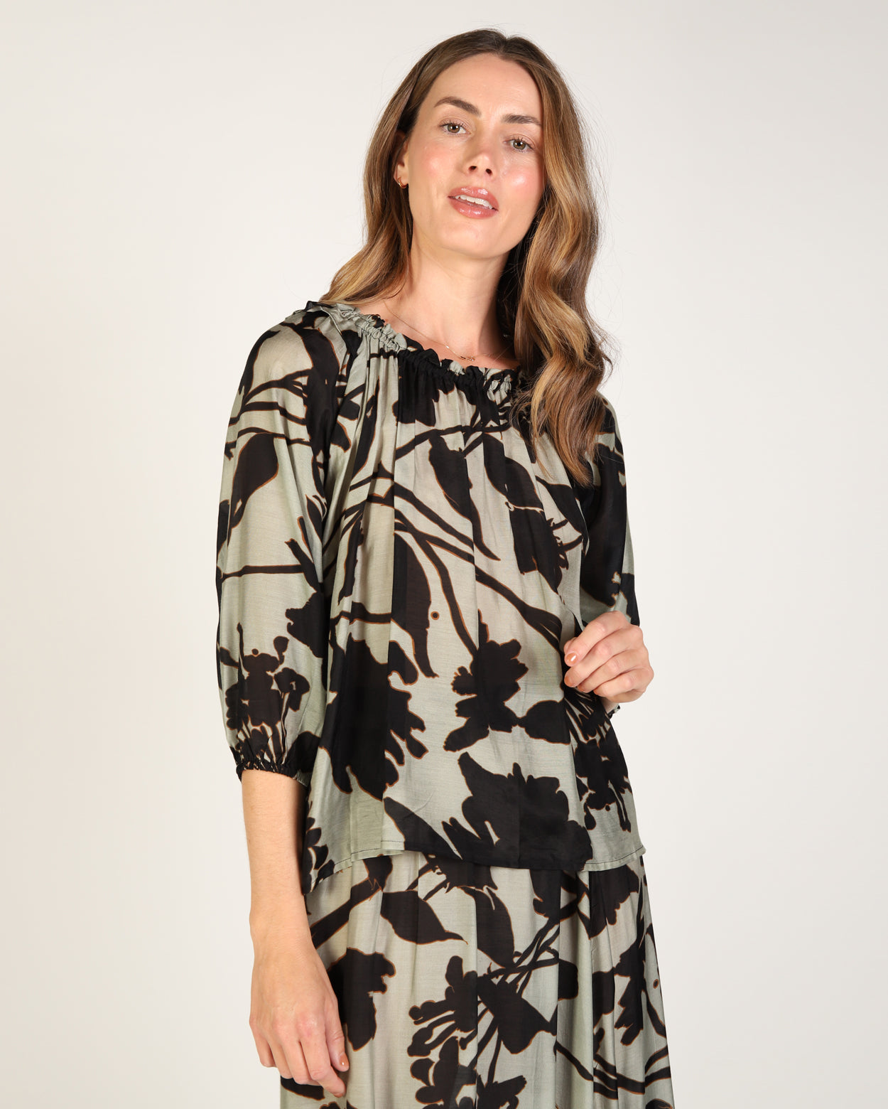 as017_rubytop_picnic_mul_2_1764638145