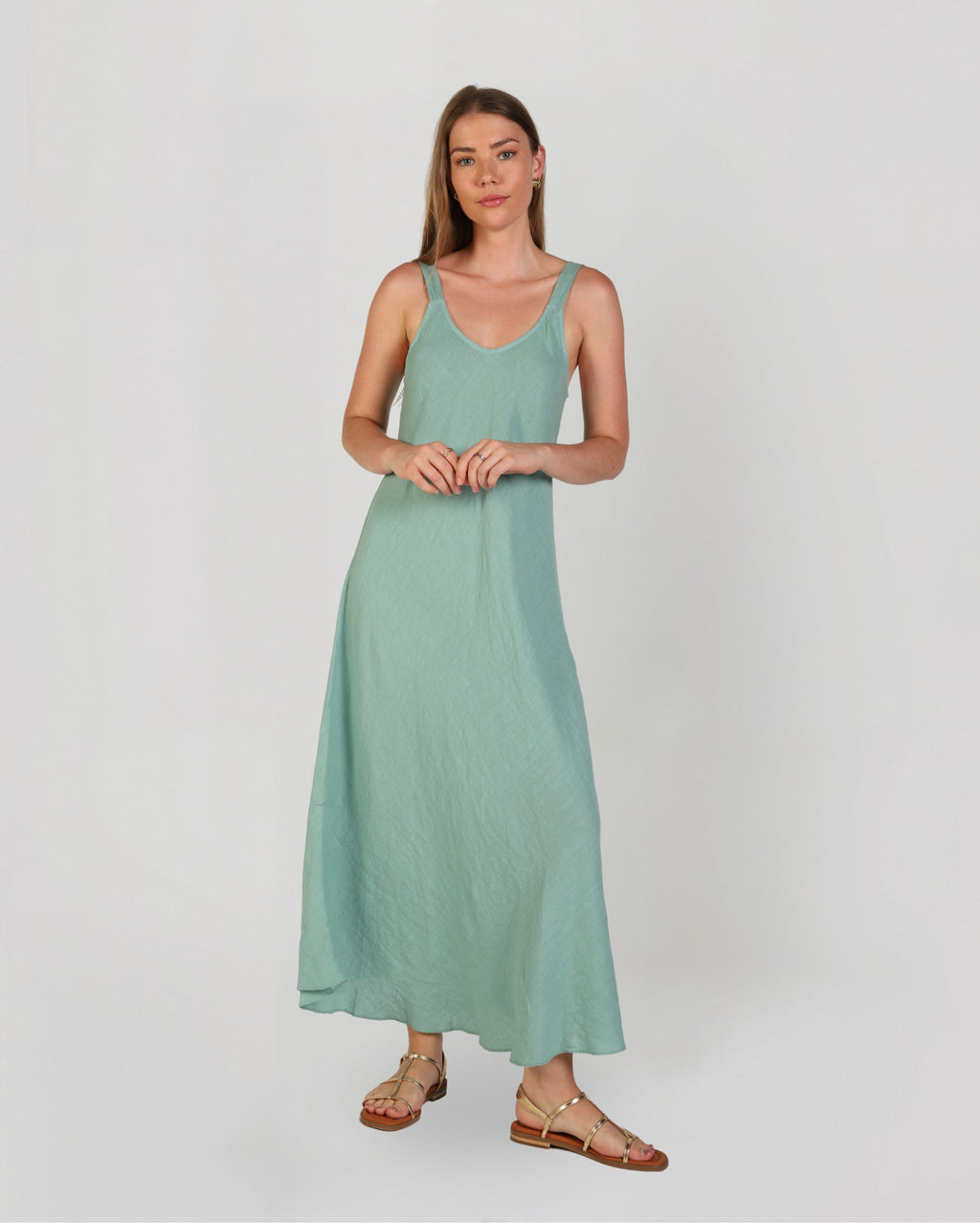 ax2219s_aubreelinendress_picnic_sea_1_1764638981