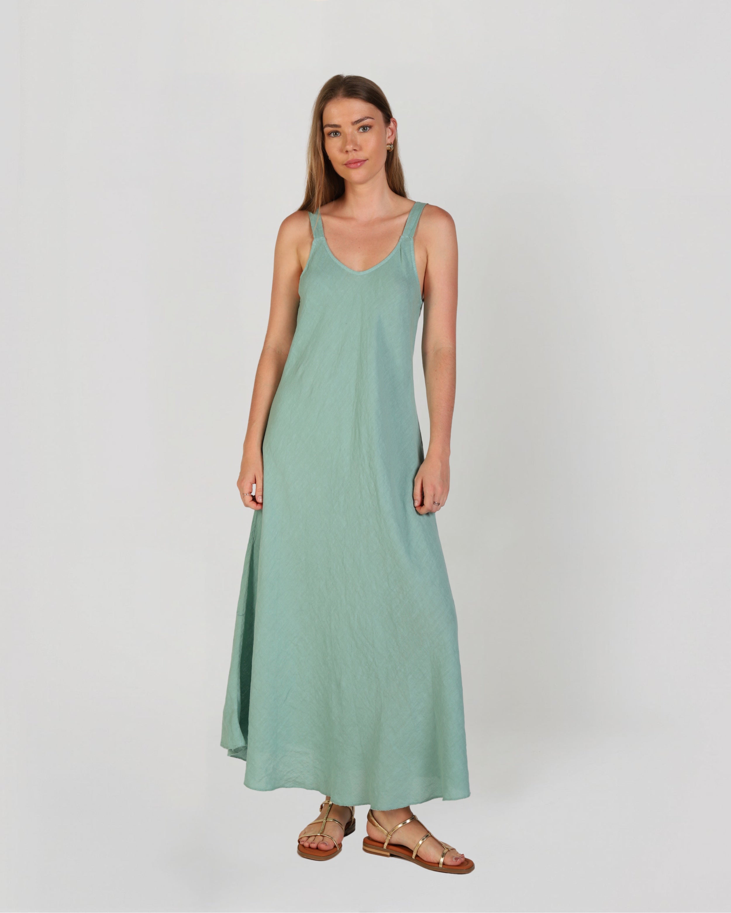 ax2219s_aubreelinendress_picnic_sea_2_1764638987