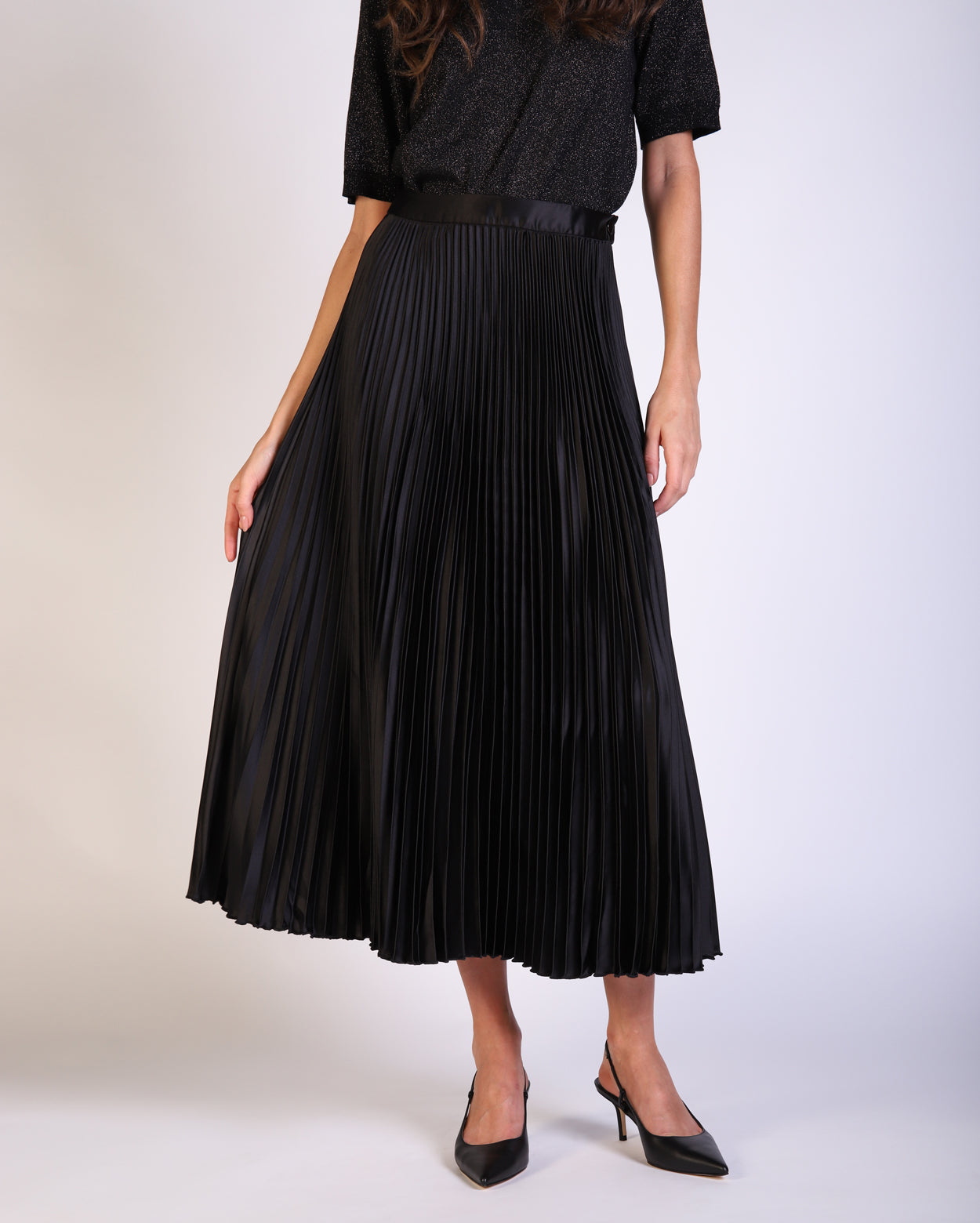 bt25067-1_charlieskirt_picnic_blk_2_1764645093