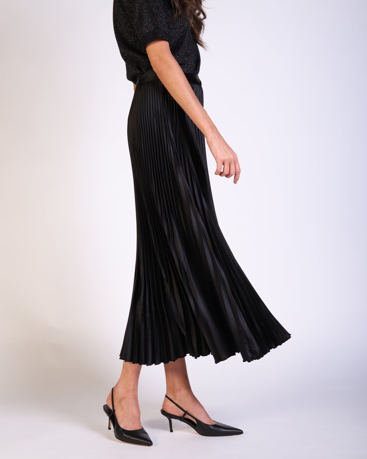 bt25067-1_charlieskirt_picnic_blk_3_1764645094