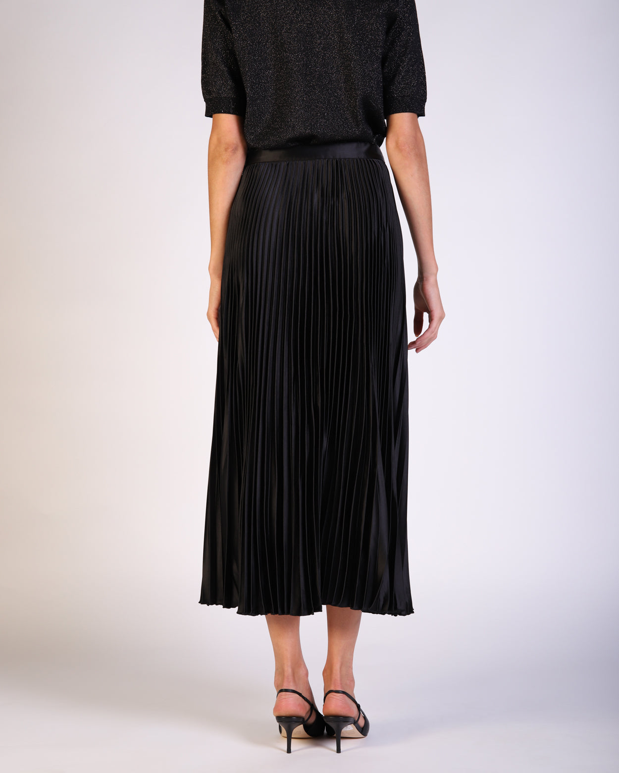 bt25067-1_charlieskirt_picnic_blk_5_1764645092