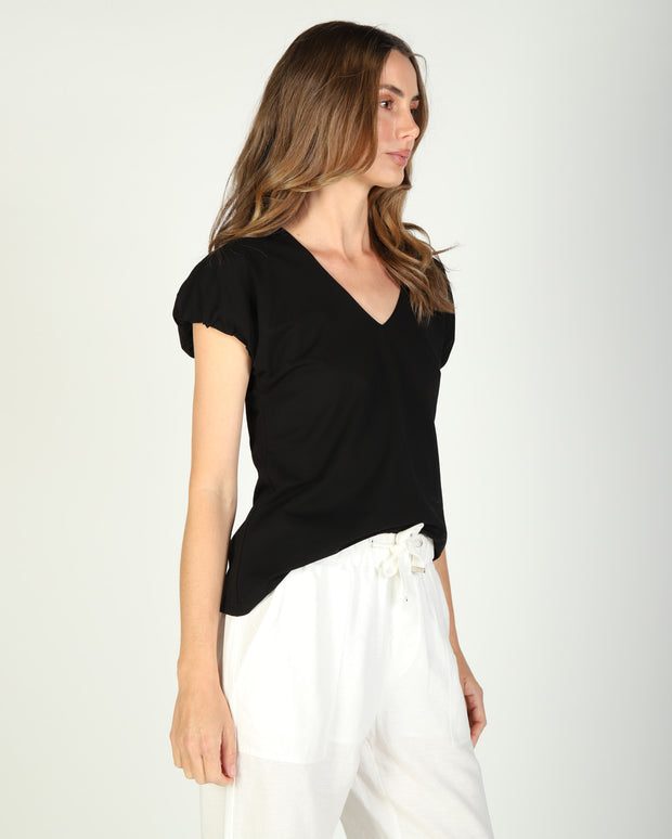 Charlotte Tee