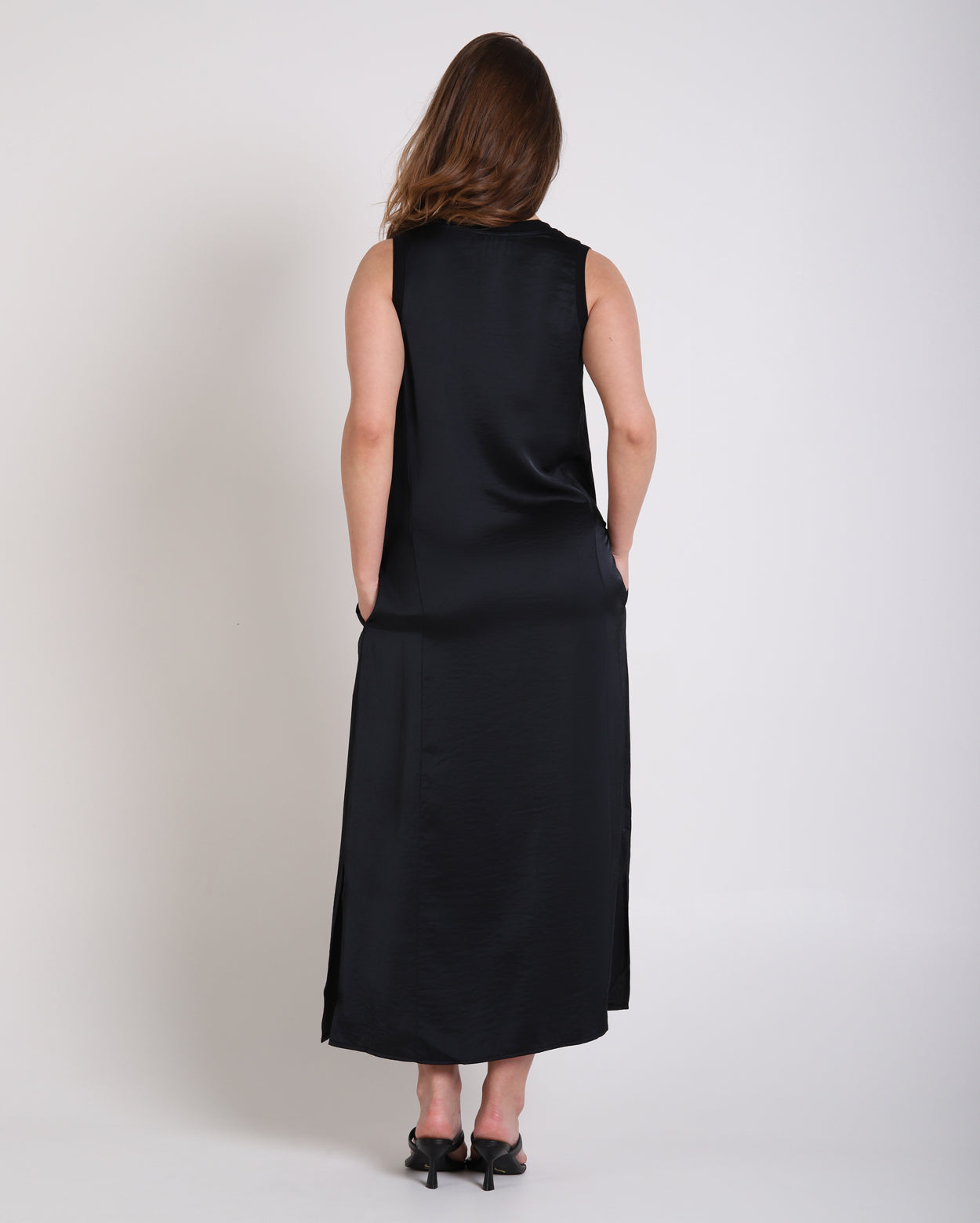 bt25446-1_daphnedress_picnic_blk_4_1764639050