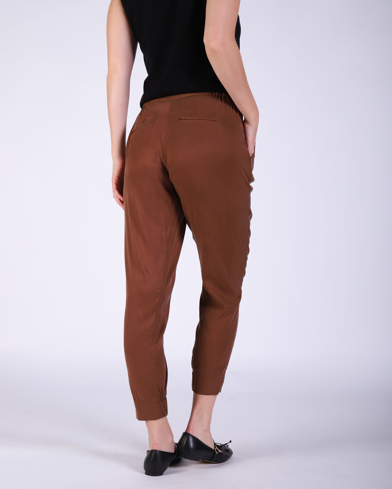 bz525-w25_dariapant_picnic_brn_4_1764647055