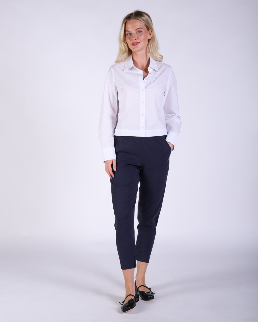 bz525-w25_dariapant_picnic_nav_1_1764647062