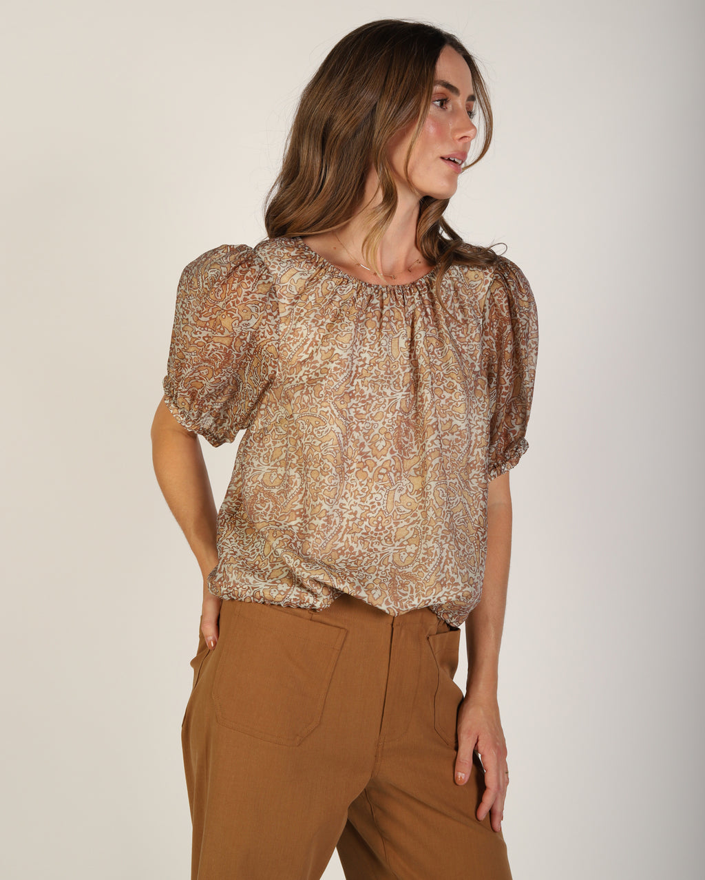 bz668-p9_anroniatop_picnic_brn_3_1764638114