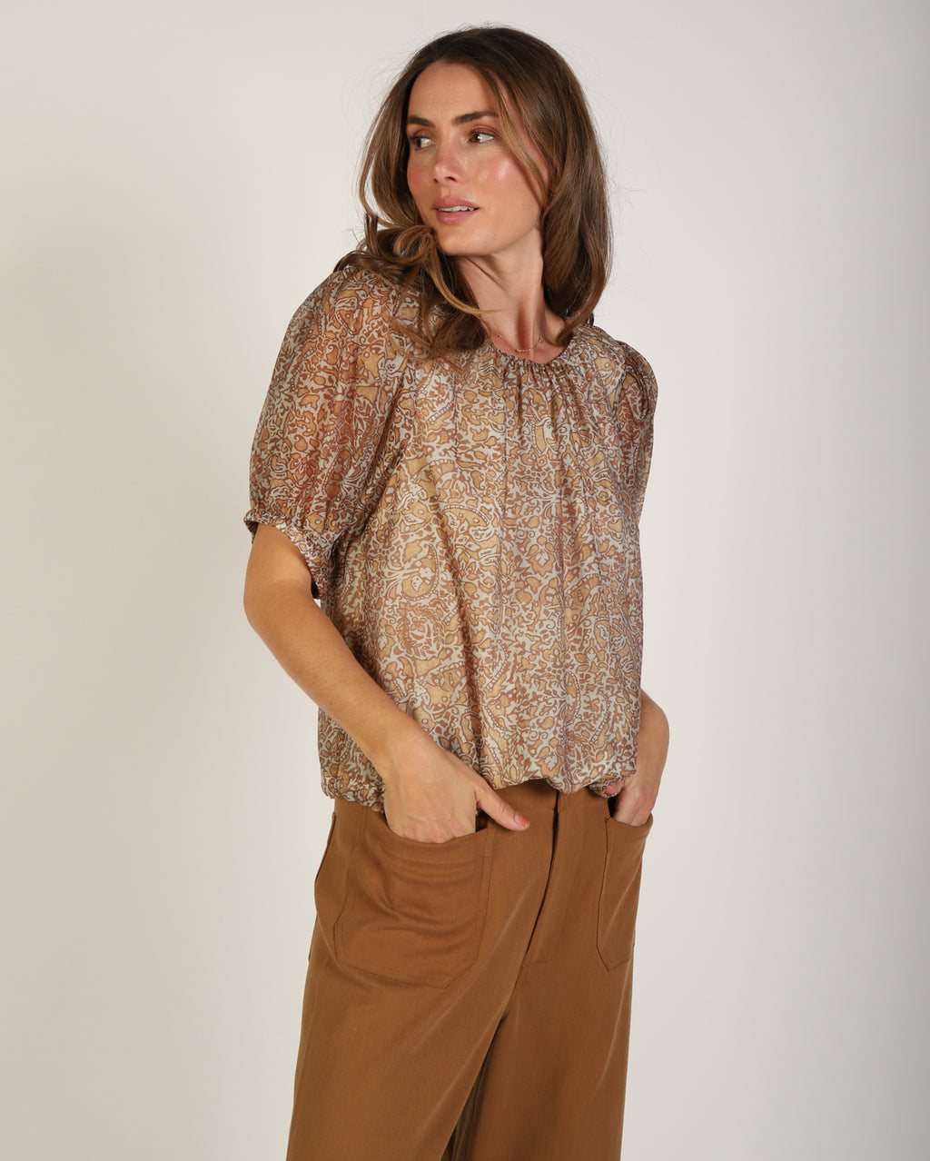 bz668-p9_anroniatop_picnic_brn_4_1764638117