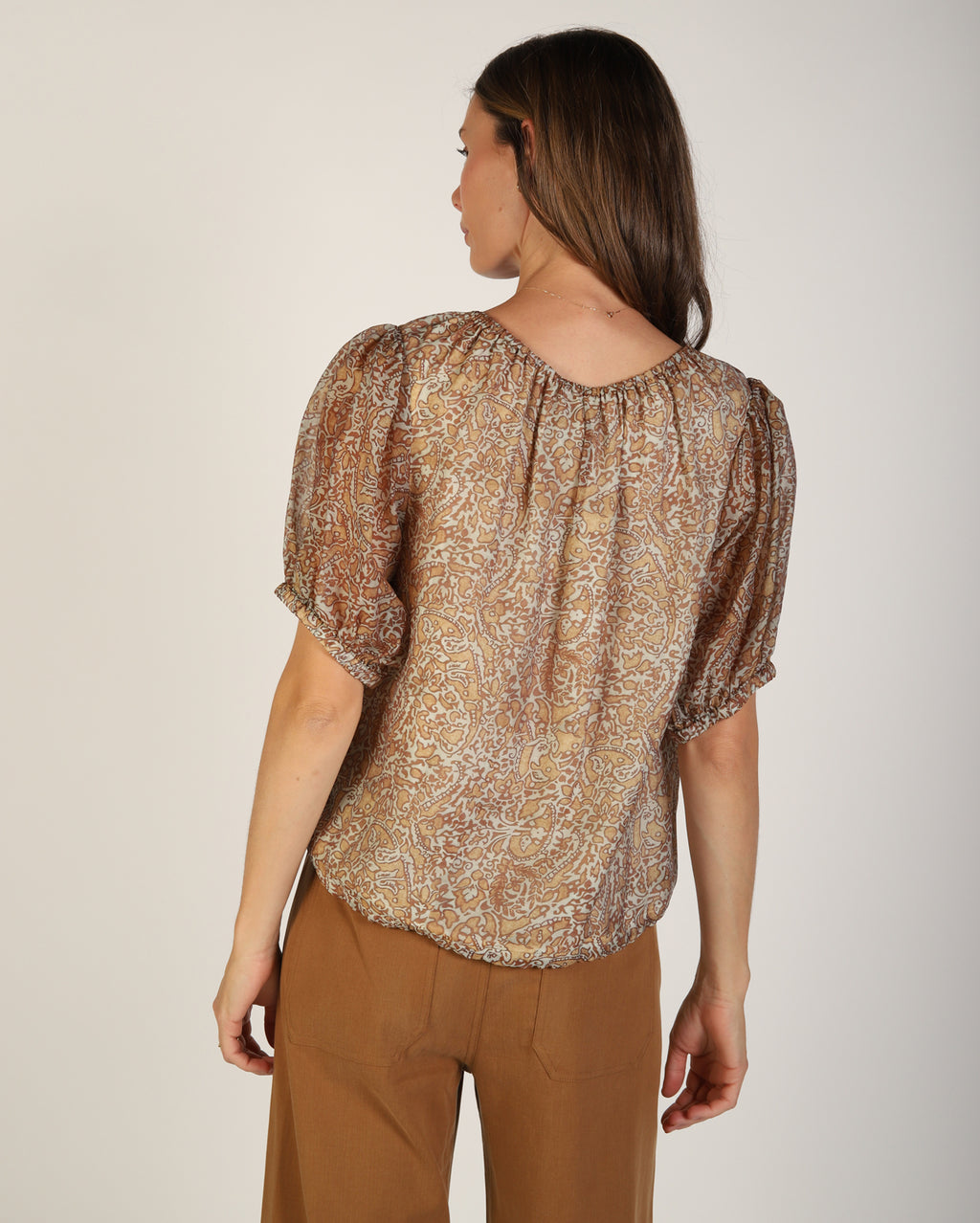 bz668-p9_anroniatop_picnic_brn_5_1764638118