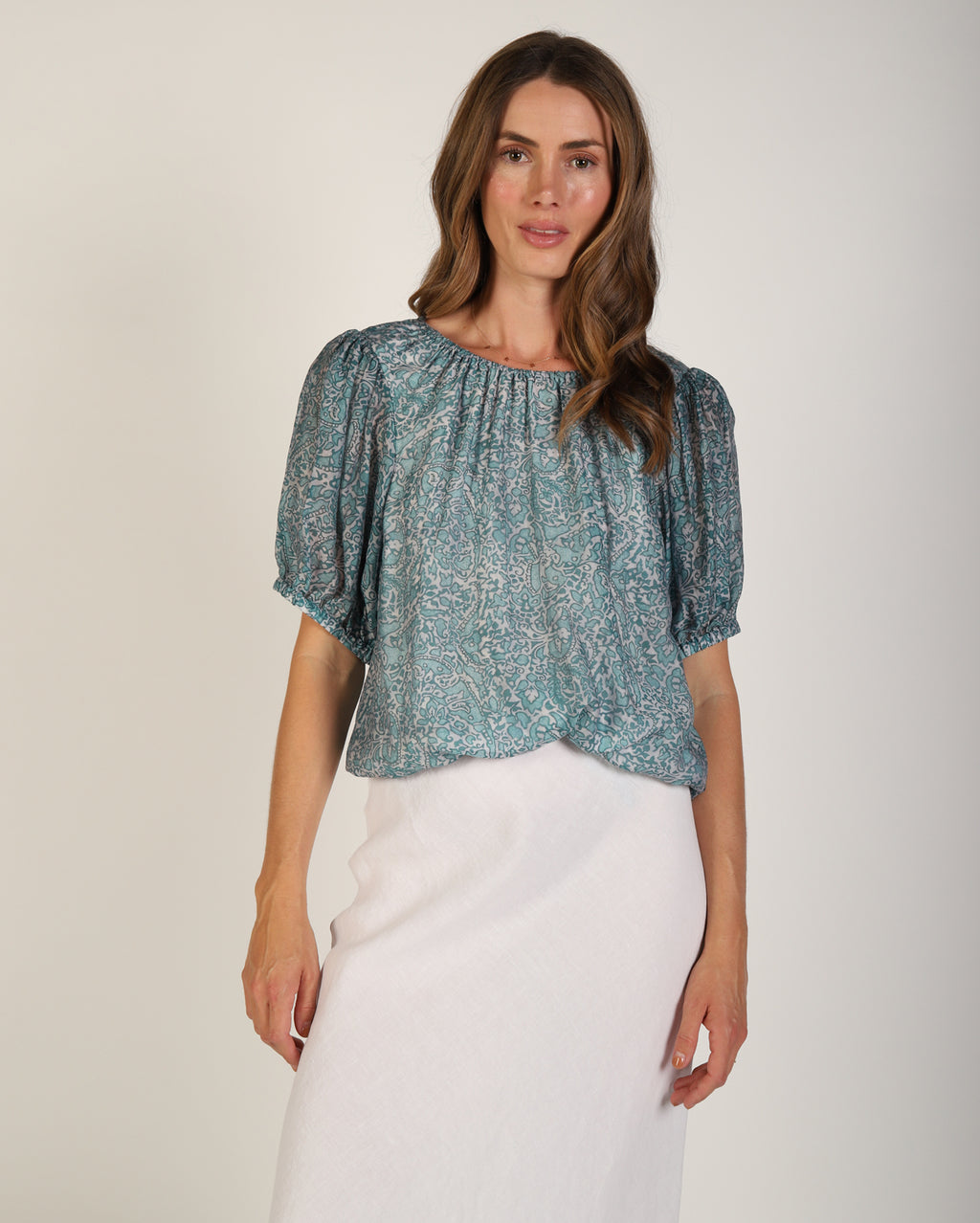 bz668-p9_anroniatop_picnic_tea_1_1764638111