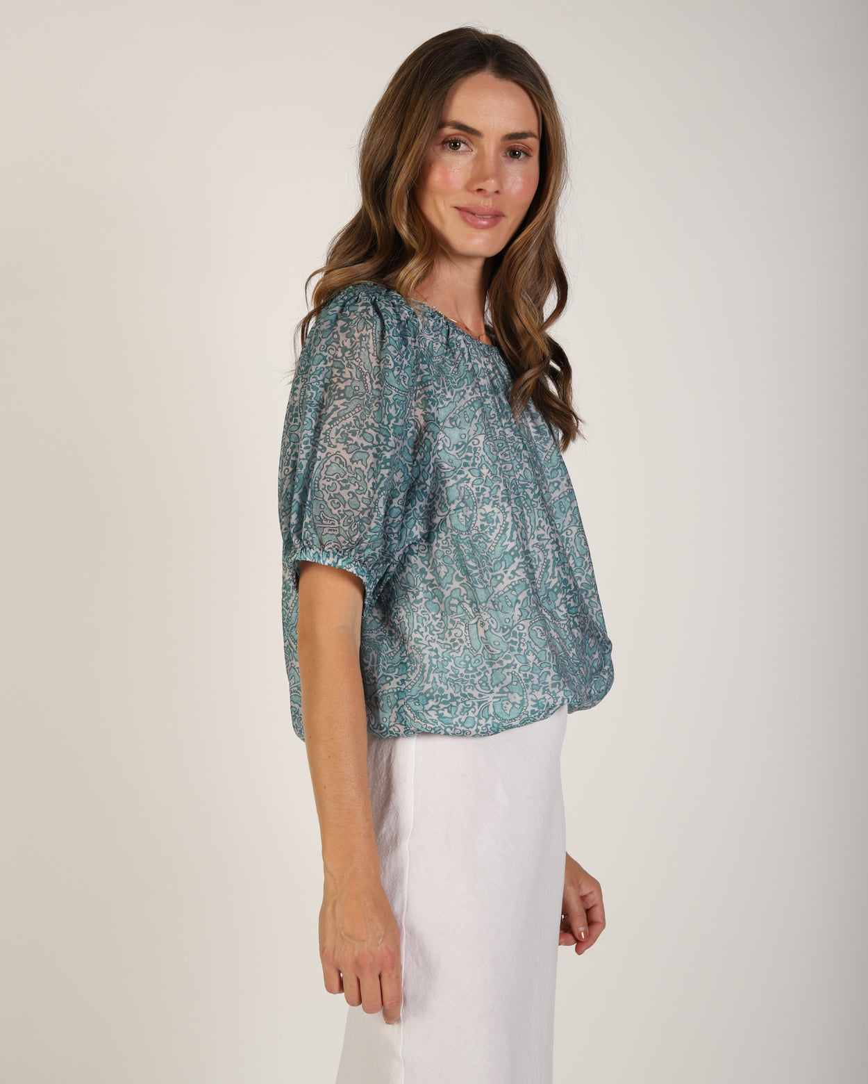 bz668-p9_anroniatop_picnic_tea_3_1764638109