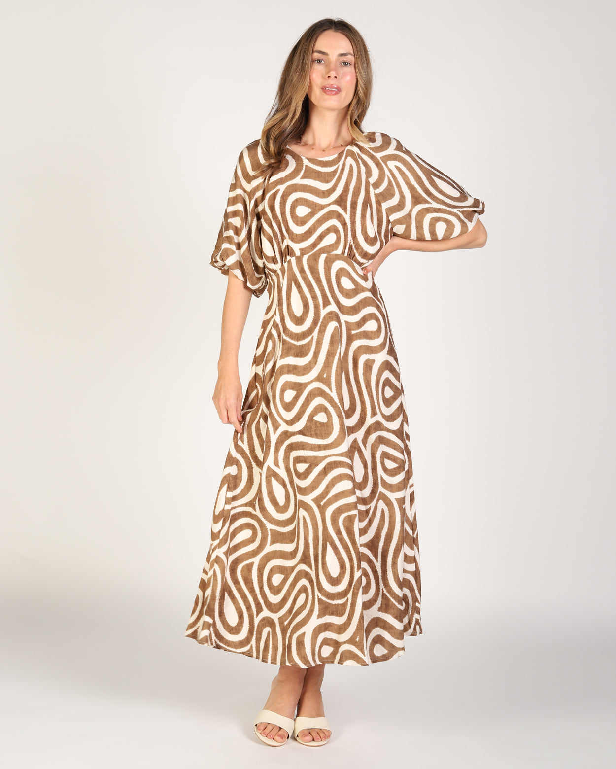 bz678-P2_maciedress_picnic_brn_2_1764639046