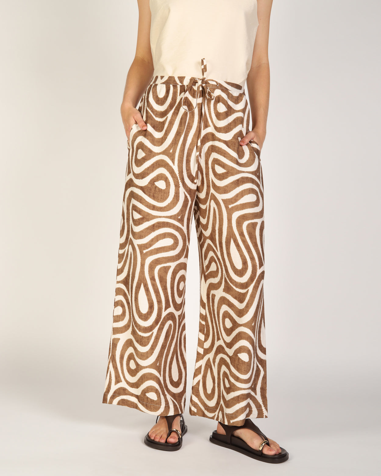 bz698-p5_luccapant_picnic_brn_3_1764639862