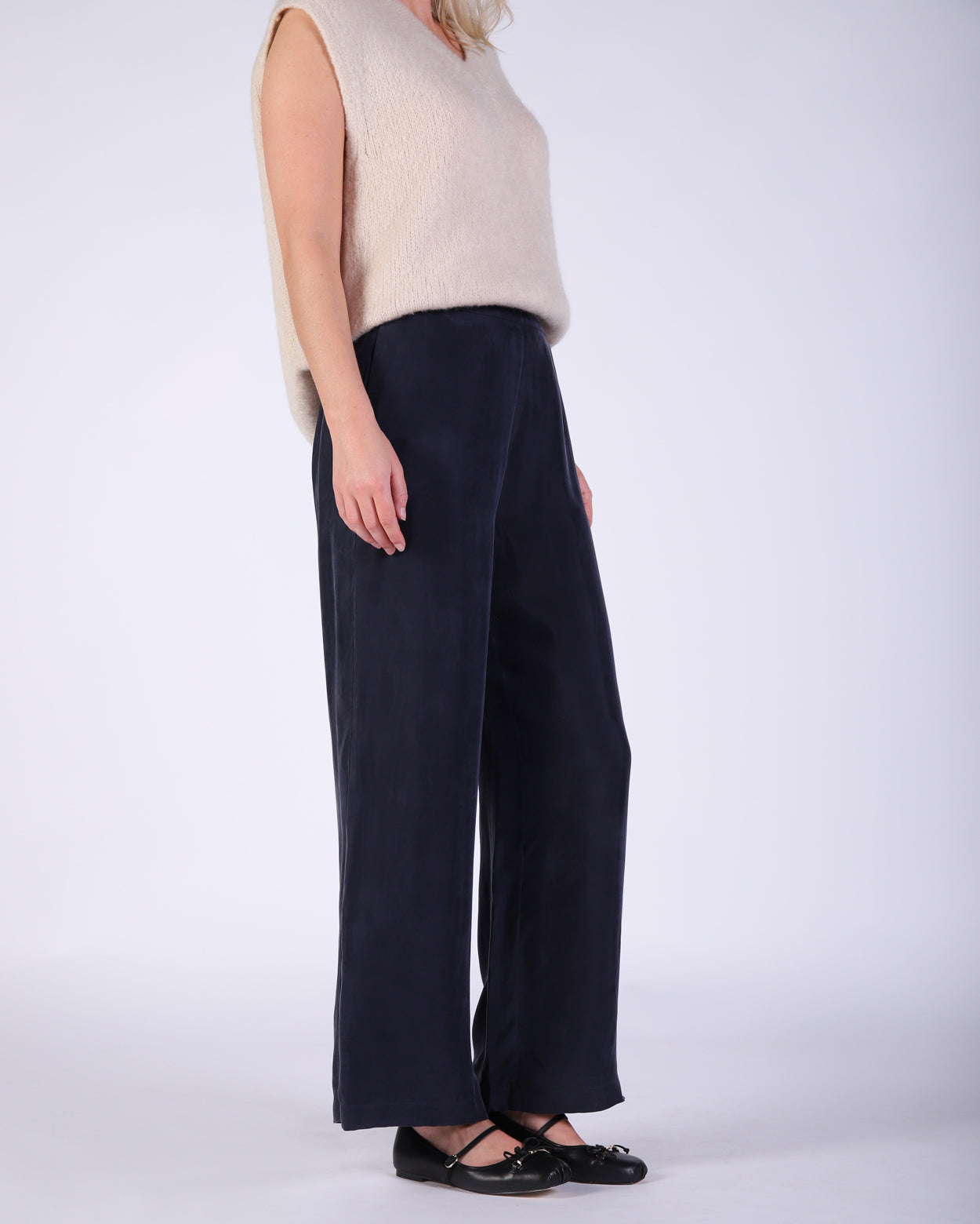 bz738_laukapant_picnic_nav_2_1764646967