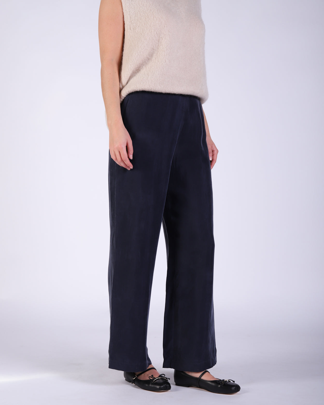 bz738_laukapant_picnic_nav_3_1764646967