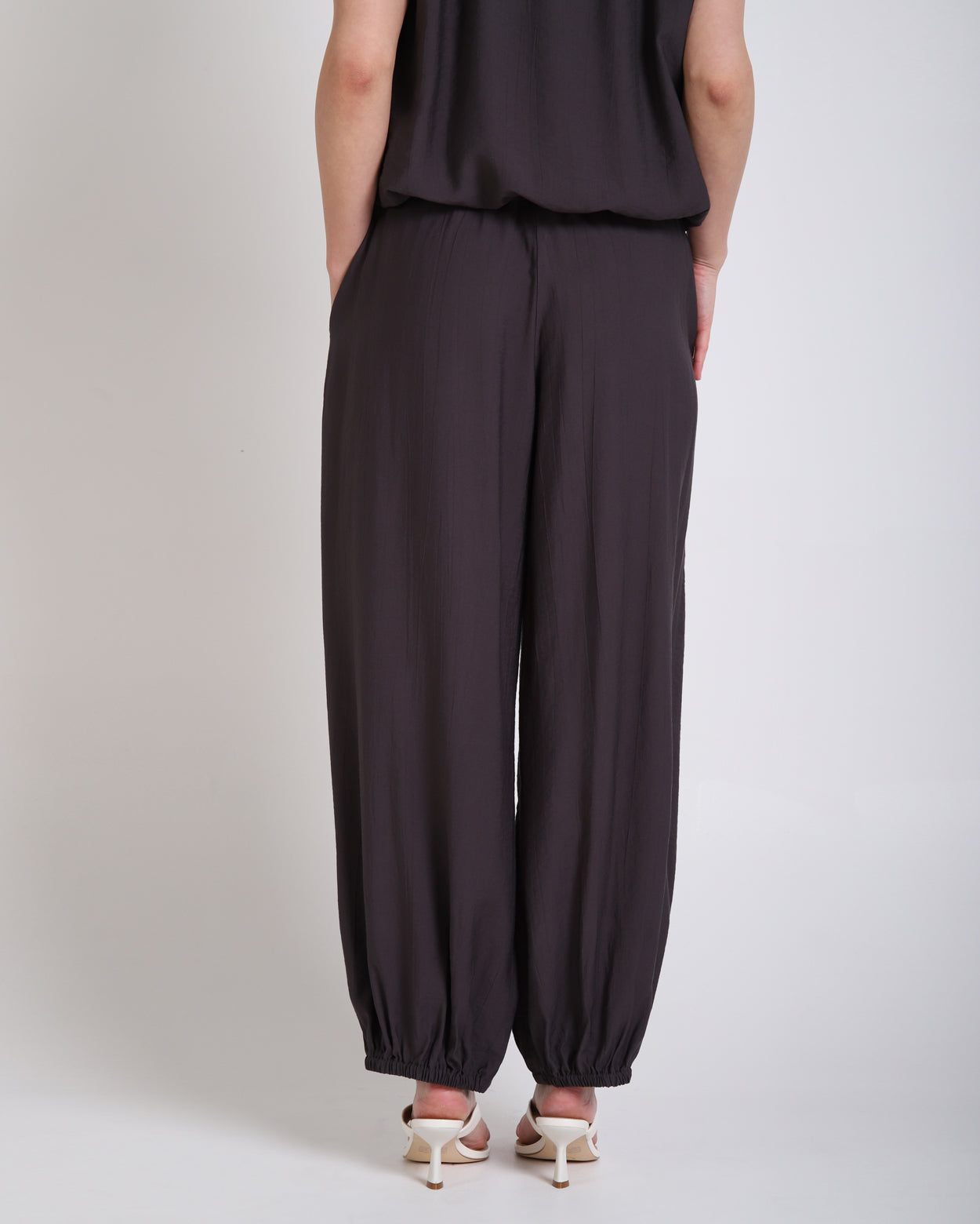 bz756_fallonpant_picnic_chr_4_1764639559