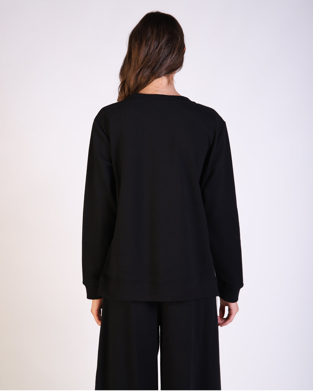 hl25016-1_adazipsweater_picnic_blk_3_1764644348